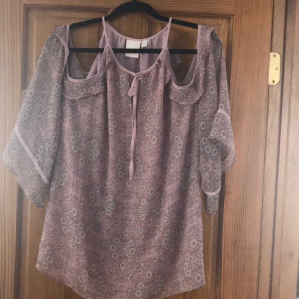 Lavender cold shoulder shirt